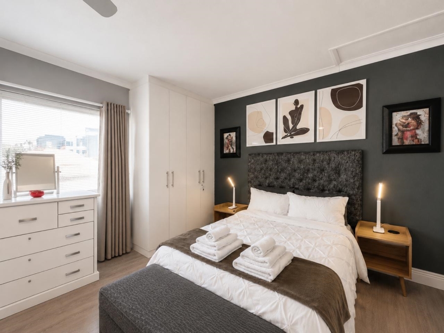 1 Bedroom Property for Sale in Green Point Western Cape